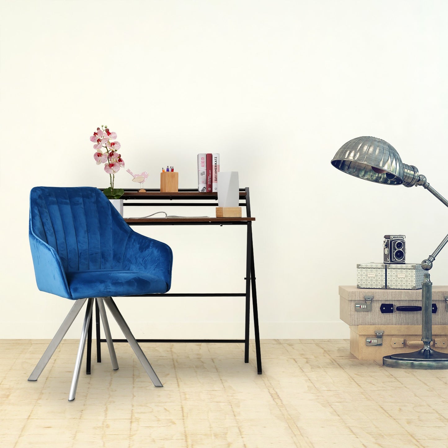 Folding desk with shelf