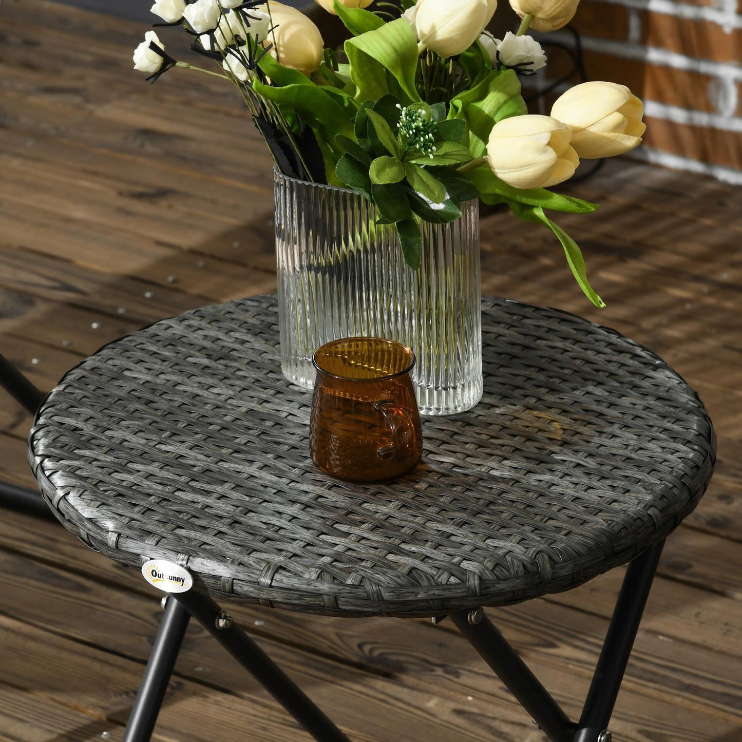 Garden balcony furniture set with table and padded chairs