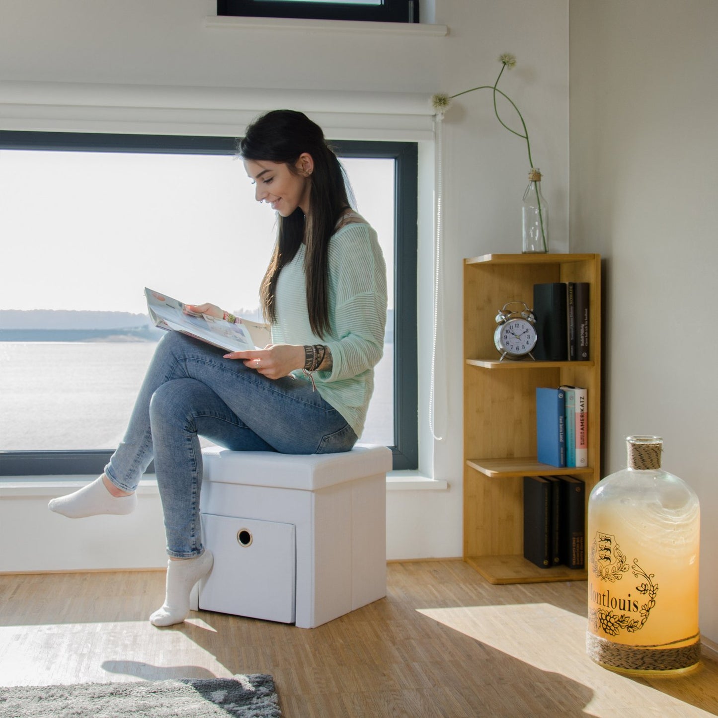Folding stool in linen with compartment