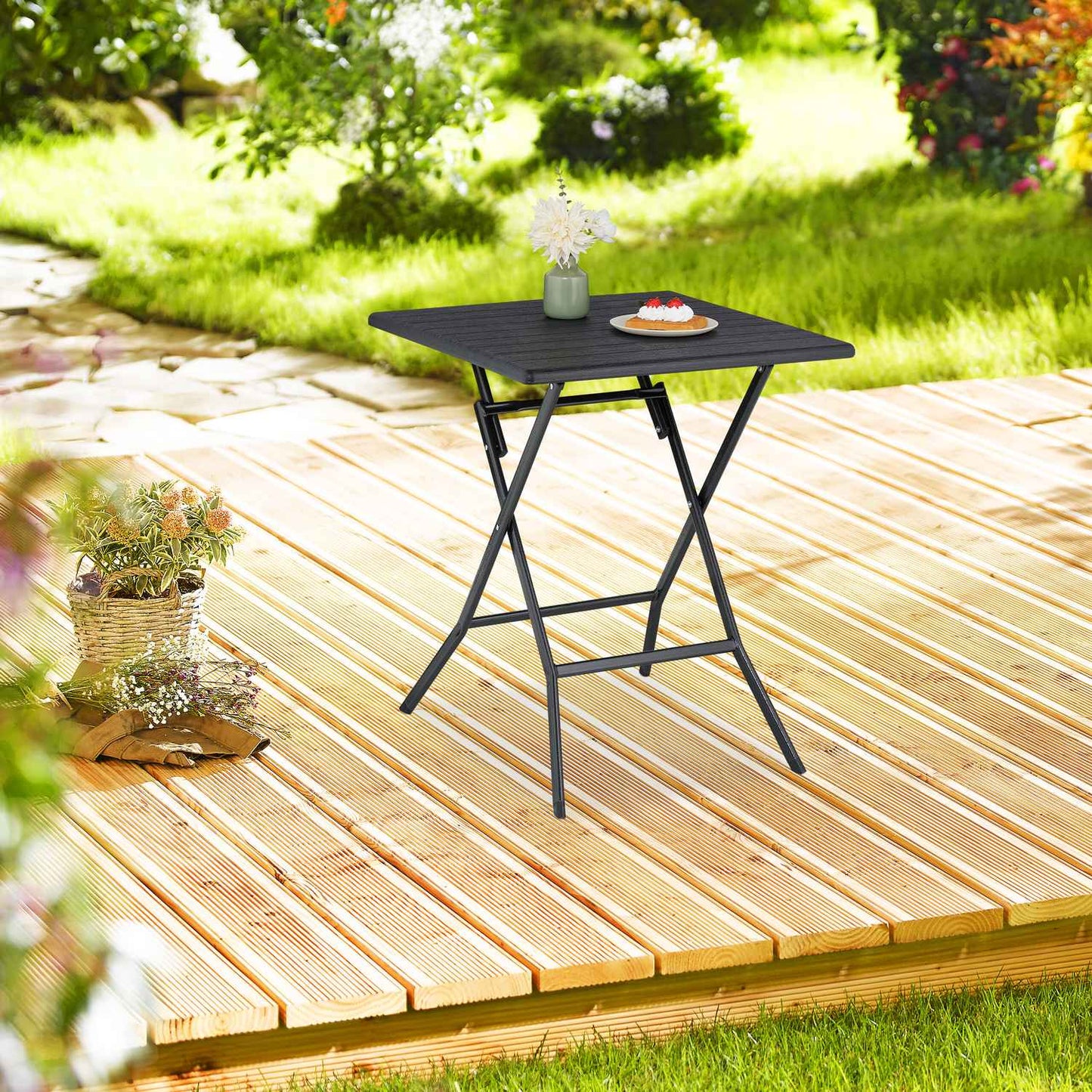 Folding table