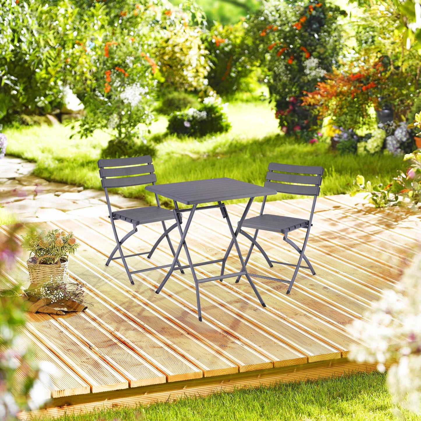 Folding table