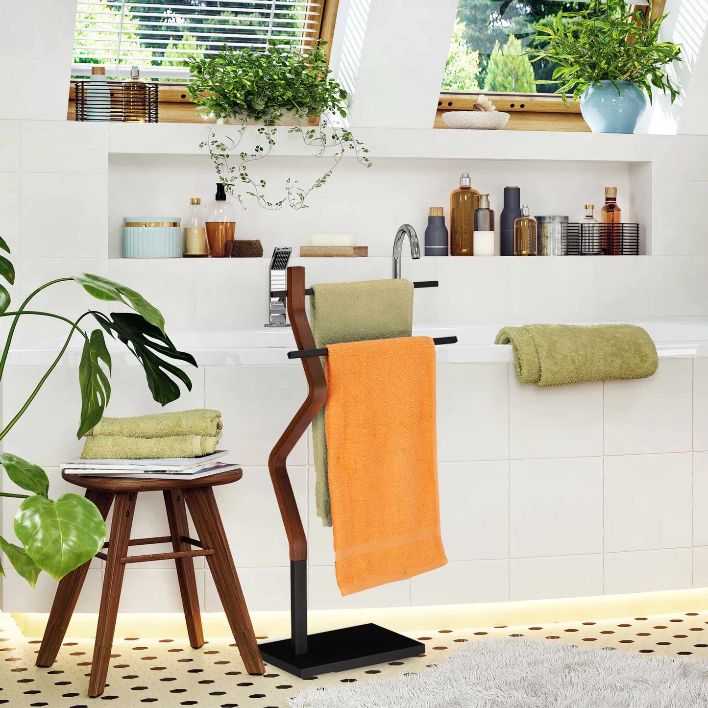 Free-Standing Towel Holder