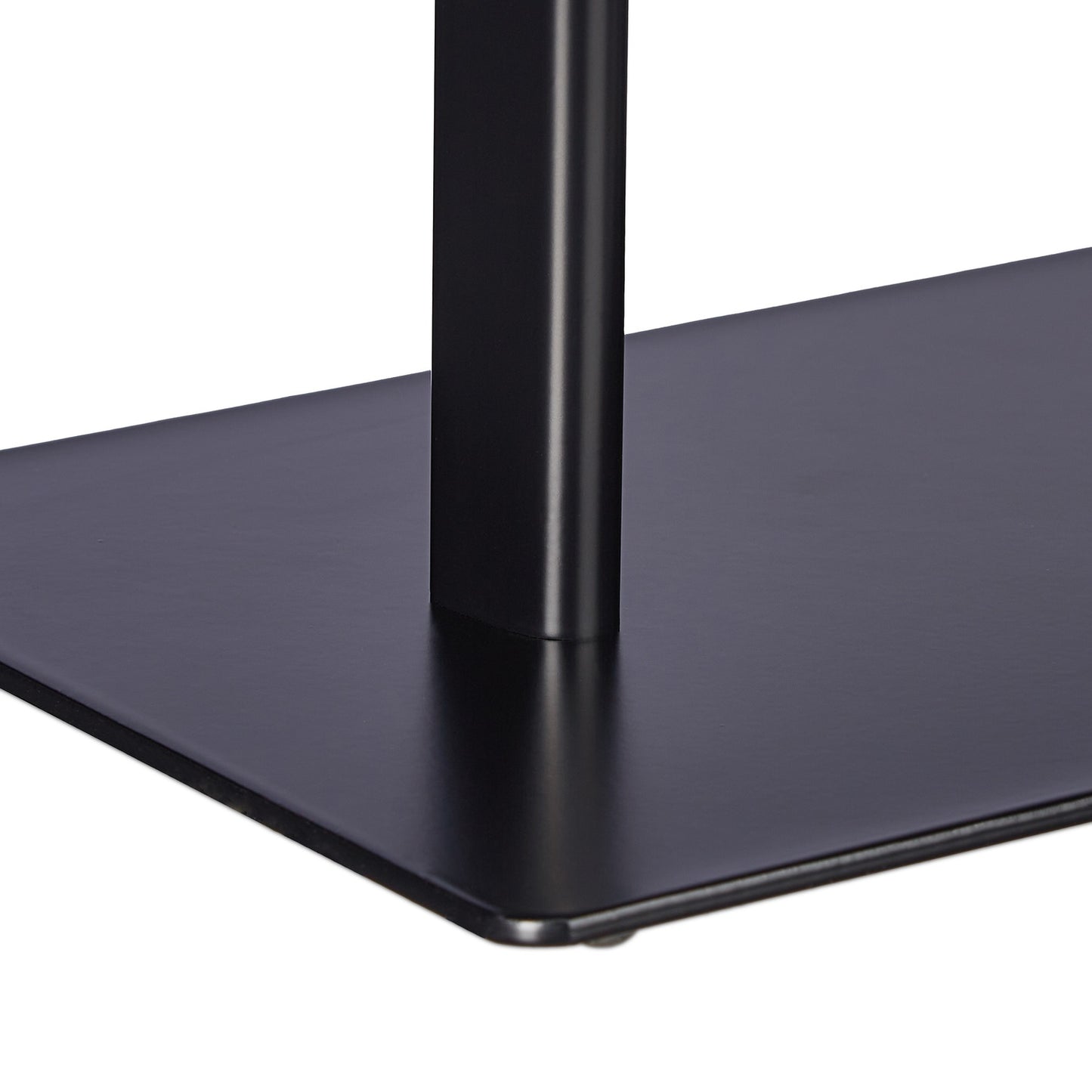 Freestanding towel rack