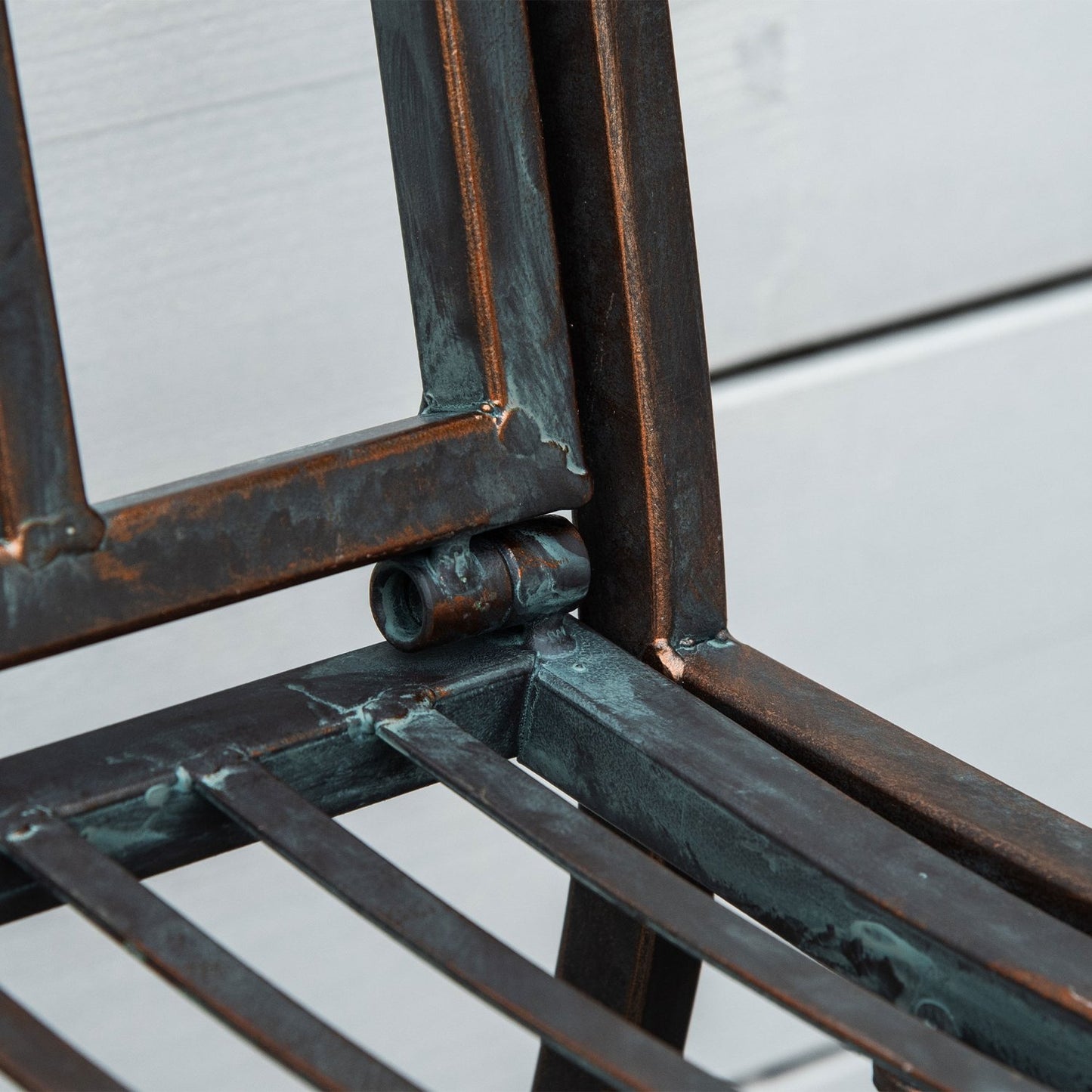 Garden bench in metal 2-seater with back and armrests