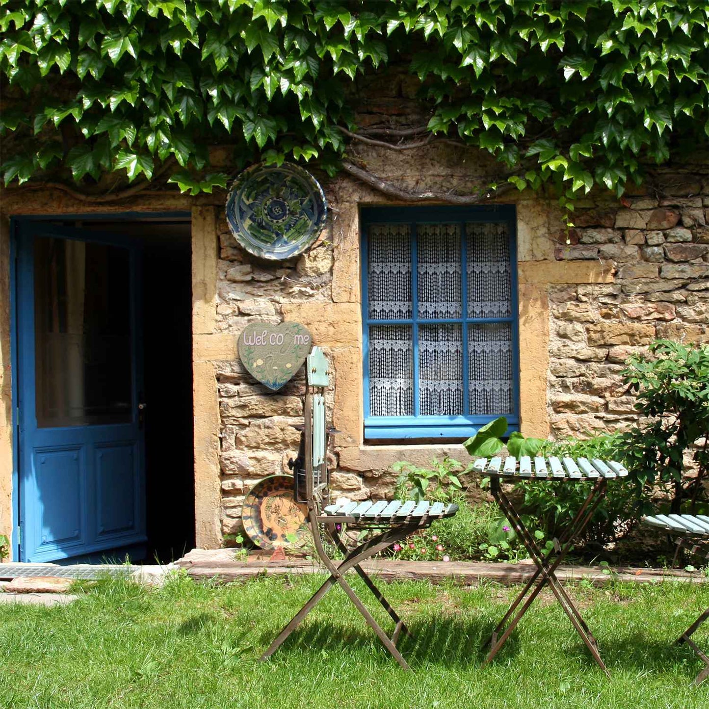 Garden Steps Stone Heart "Welcome"