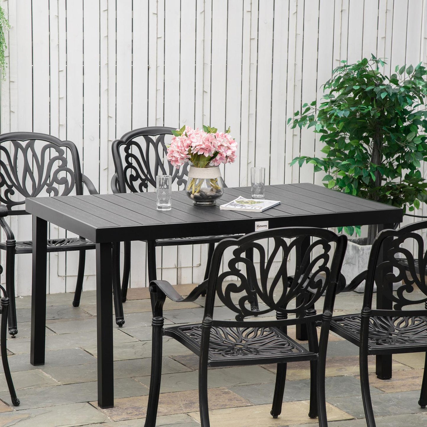 Outdoor dining table for 6, easy-care aluminium, black