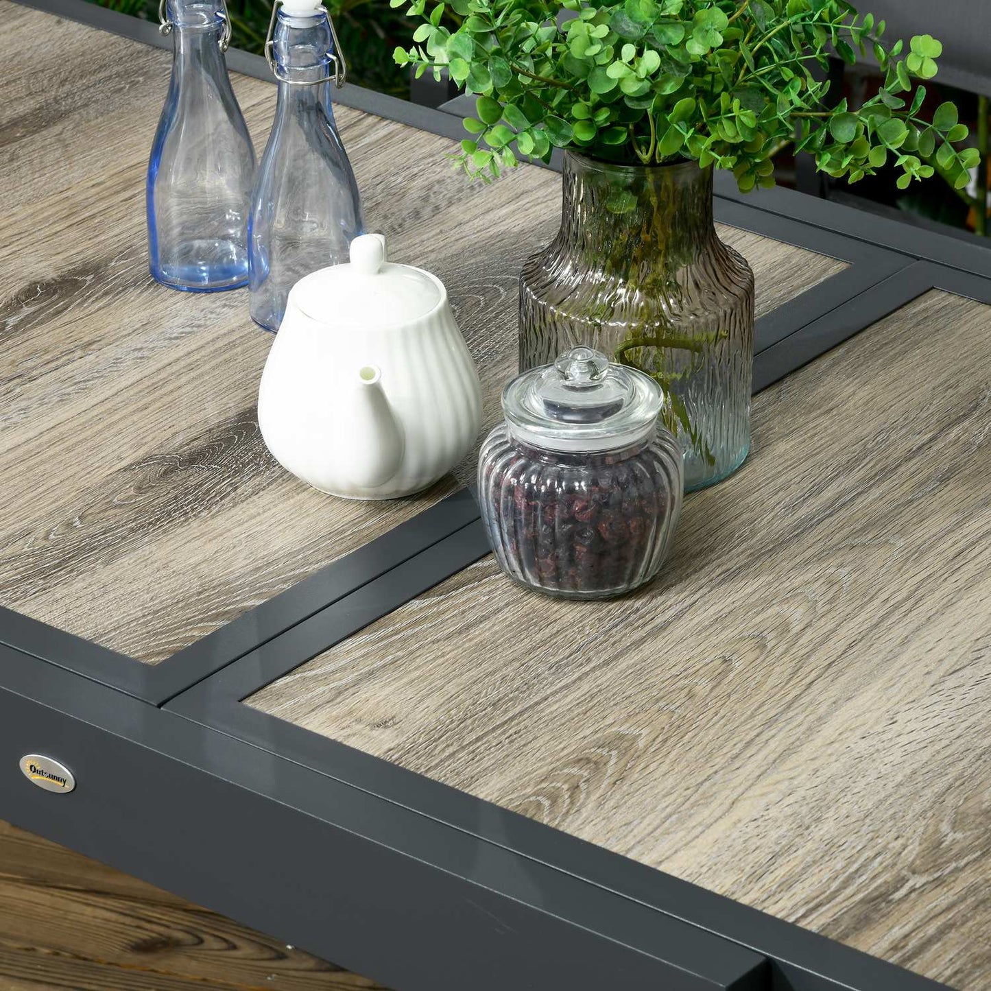 Extendable patio dining table in aluminum - wood look, beige/grey