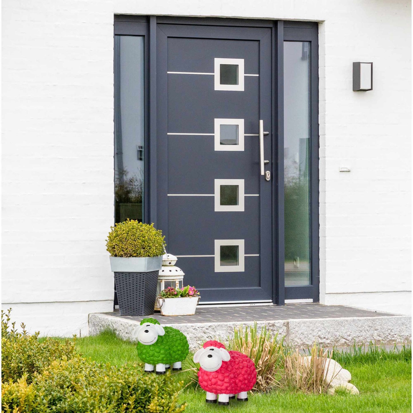 Garden figure sheep