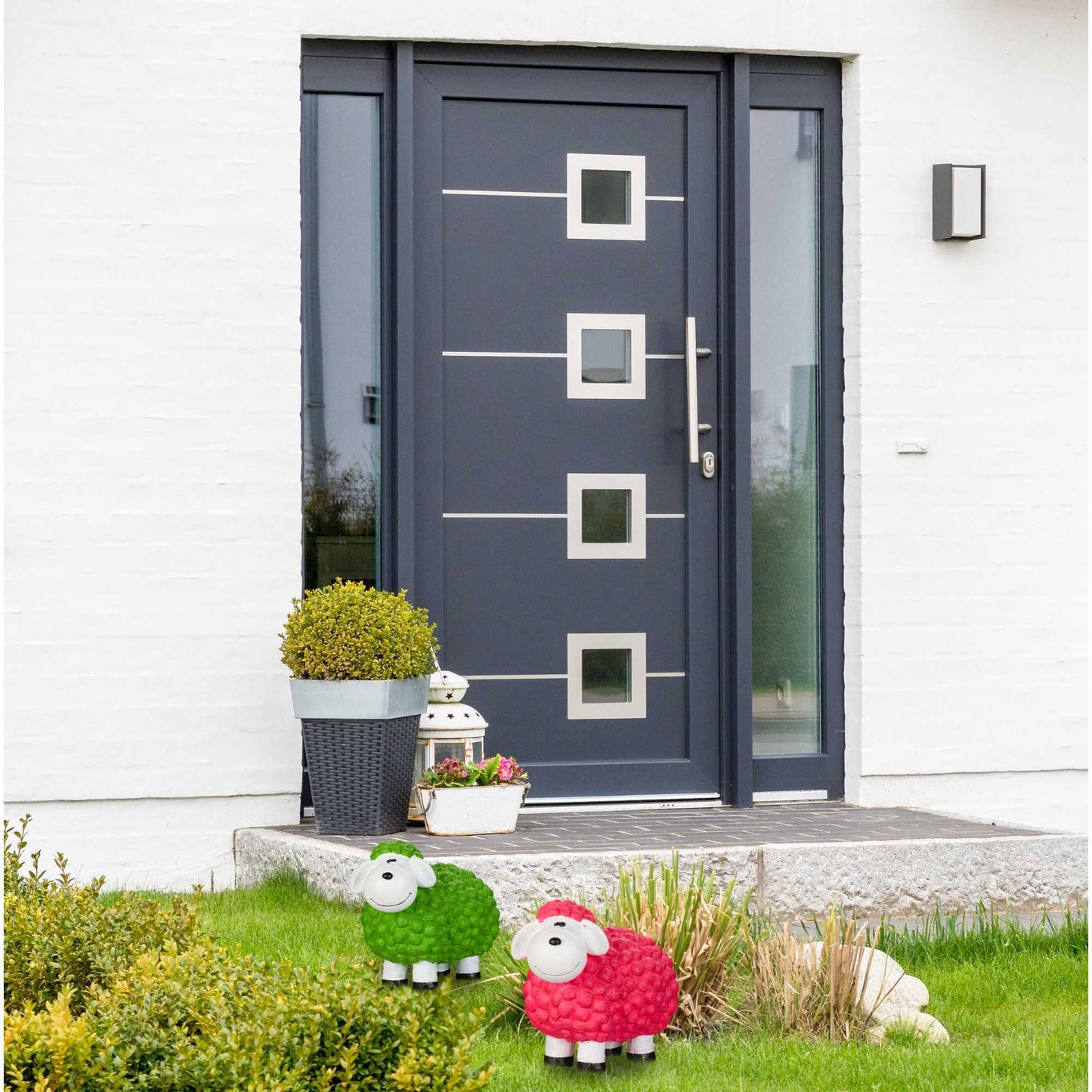 Garden figure sheep