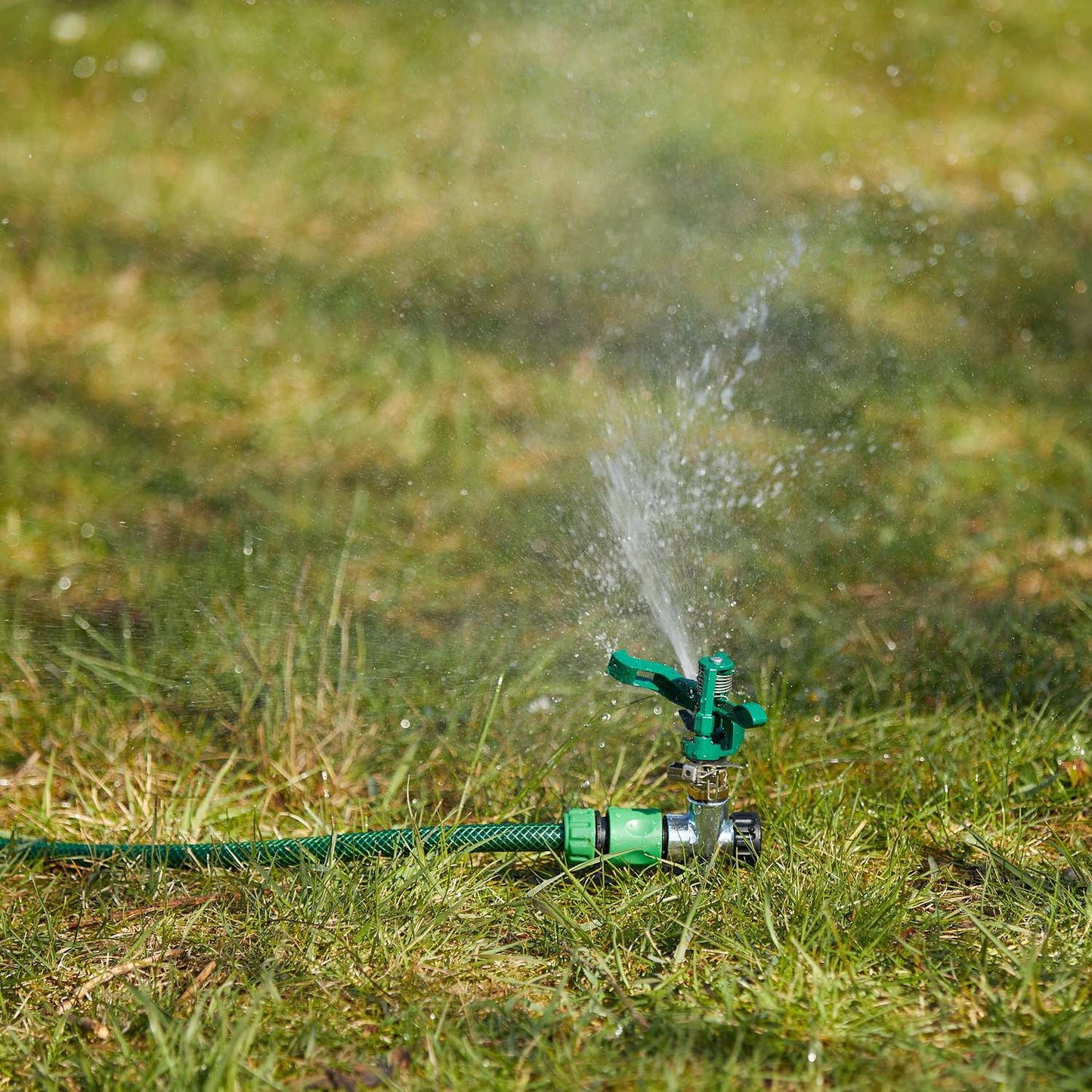 Garden sprinkler 12 m range