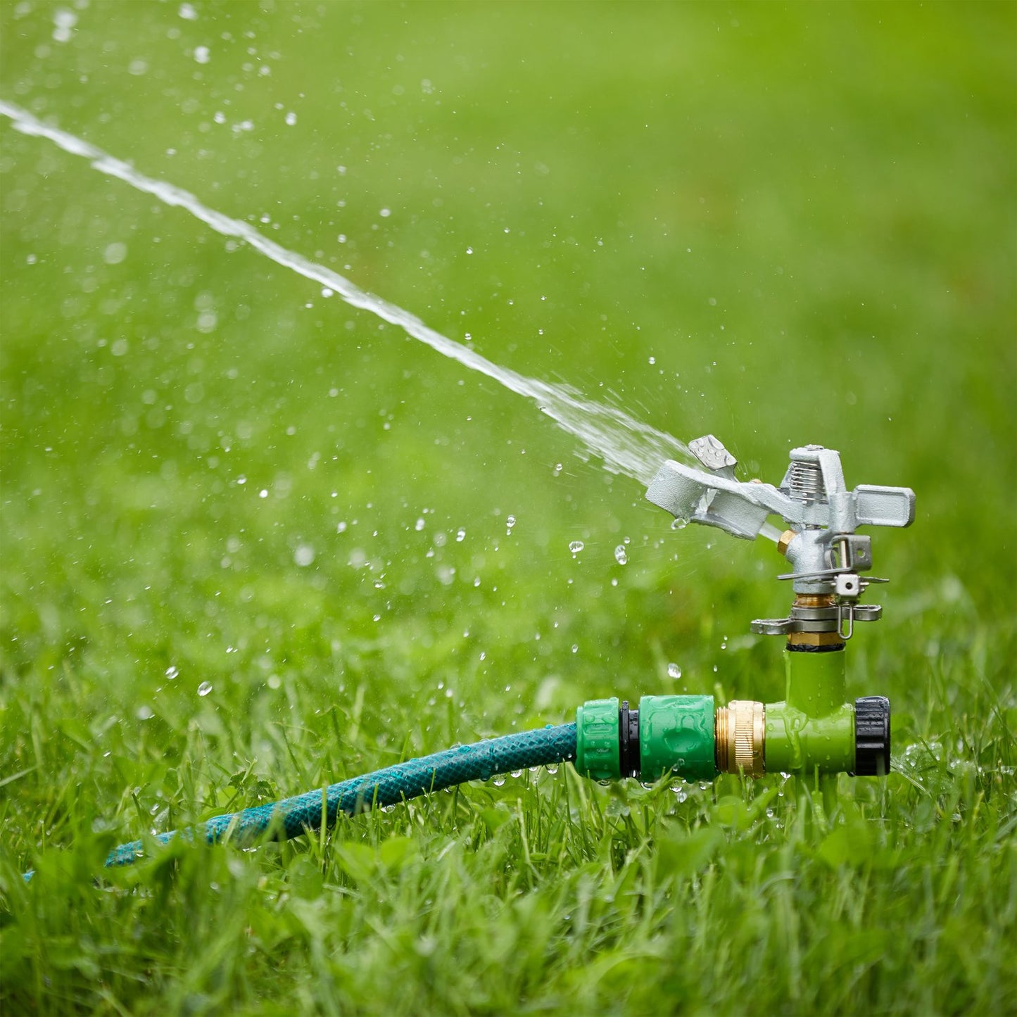 Garden sprinkler 14 m range