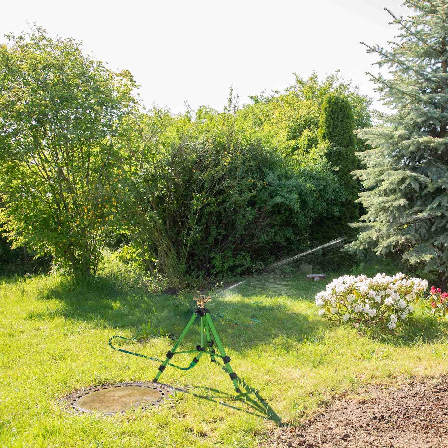 Garden sprinkler with adjustable stand