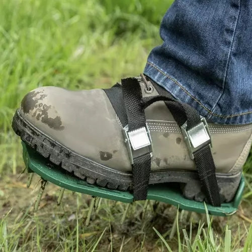Gardlov 20704 lawn aerator with clip