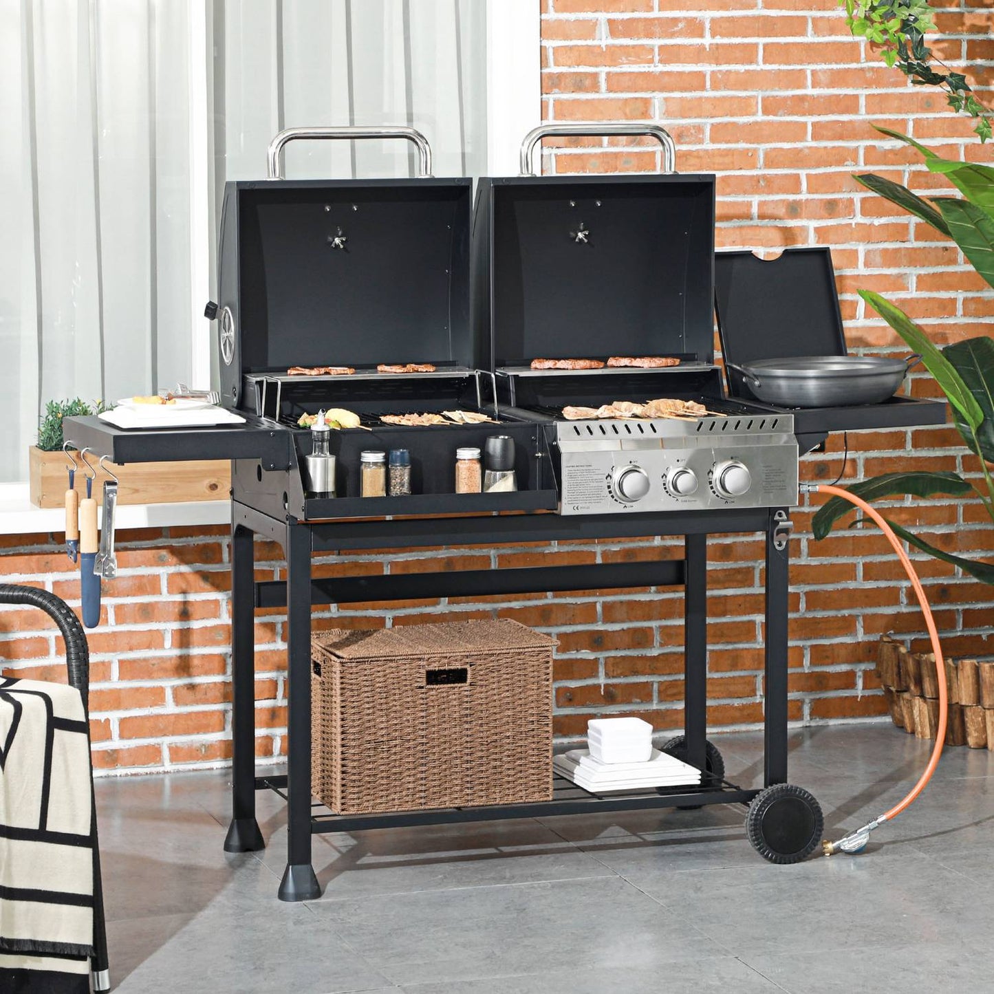 Gas barbecue cart with 3 burners, thermometer, shelves