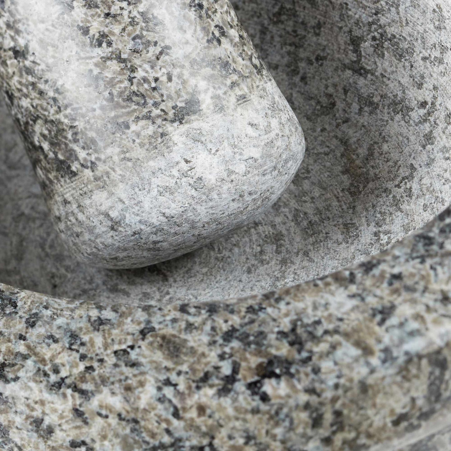 Granite mortar and pestle 17 cm