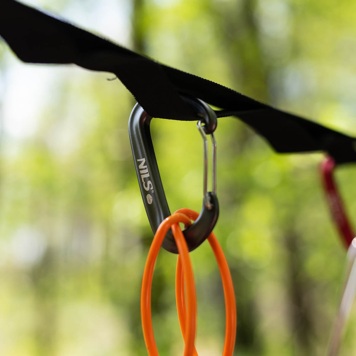 Gray Carabiner 12 KN – Lightweight, Durable