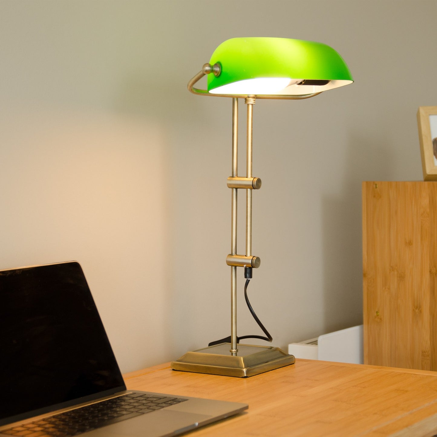 Green banker lamp