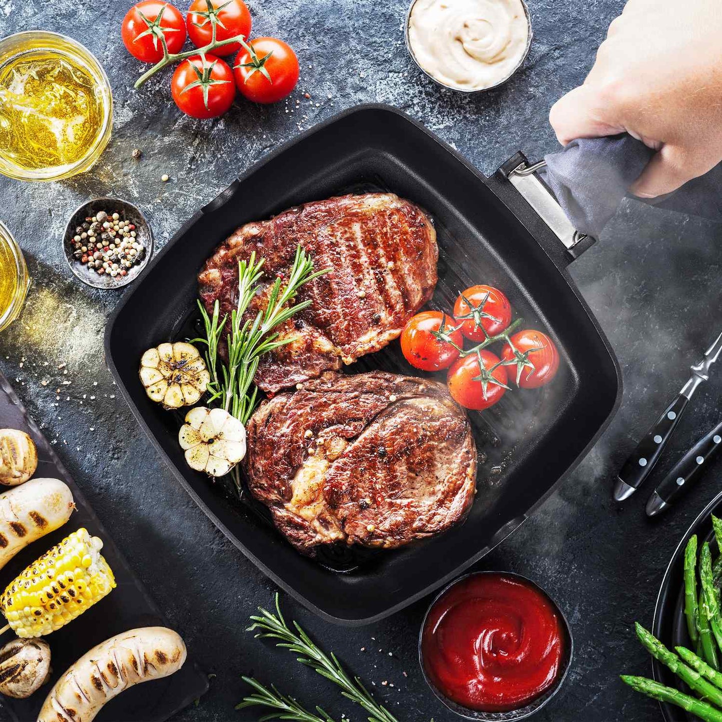 Grill Pan with Folding Handle
