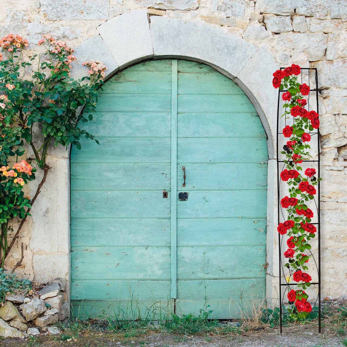 Half rose arch for mounting on the wall