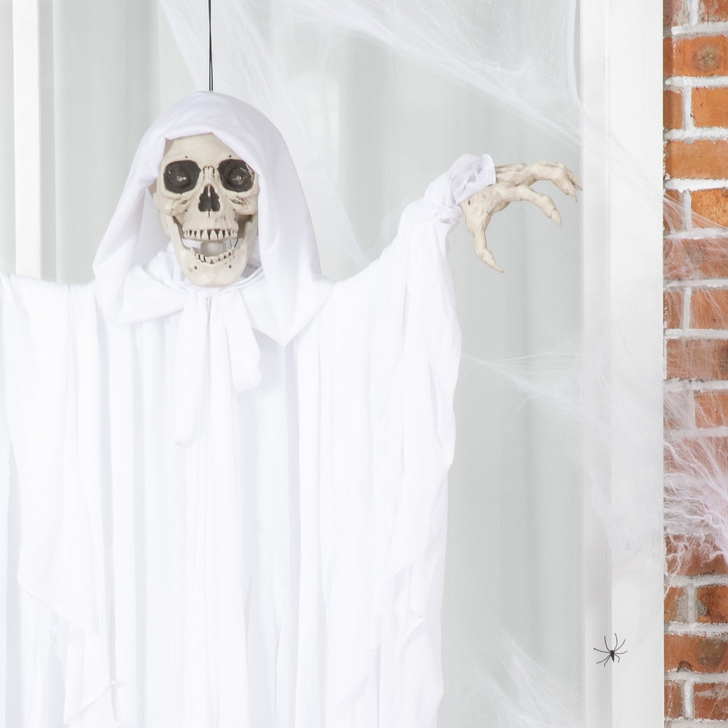Hanging Glow-In-The-Dark Skeleton With Sound, 153 cm