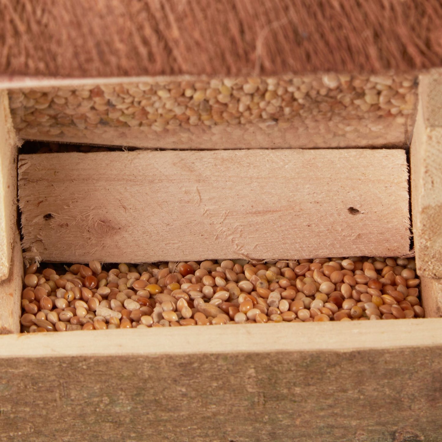 Hanging bird feeder