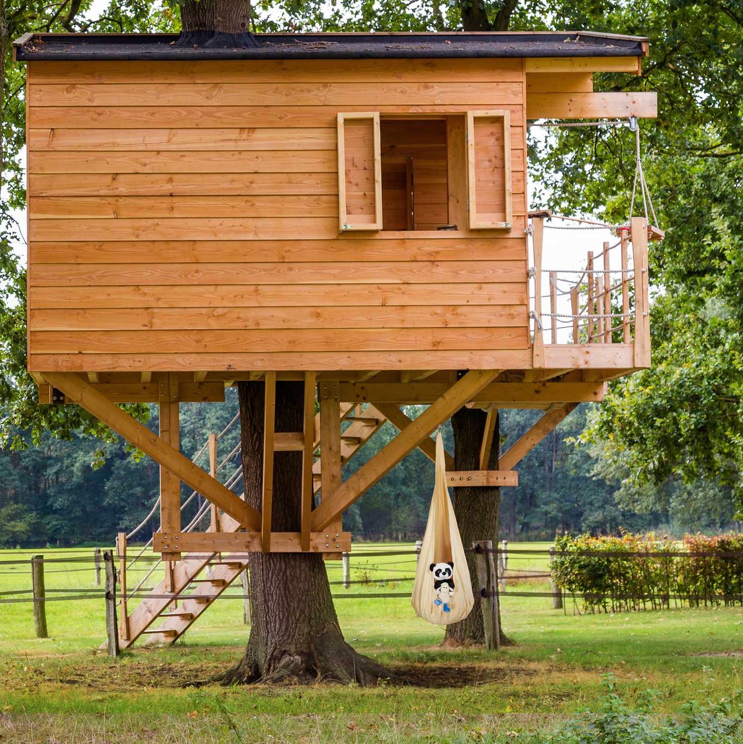 Hanging cave for children