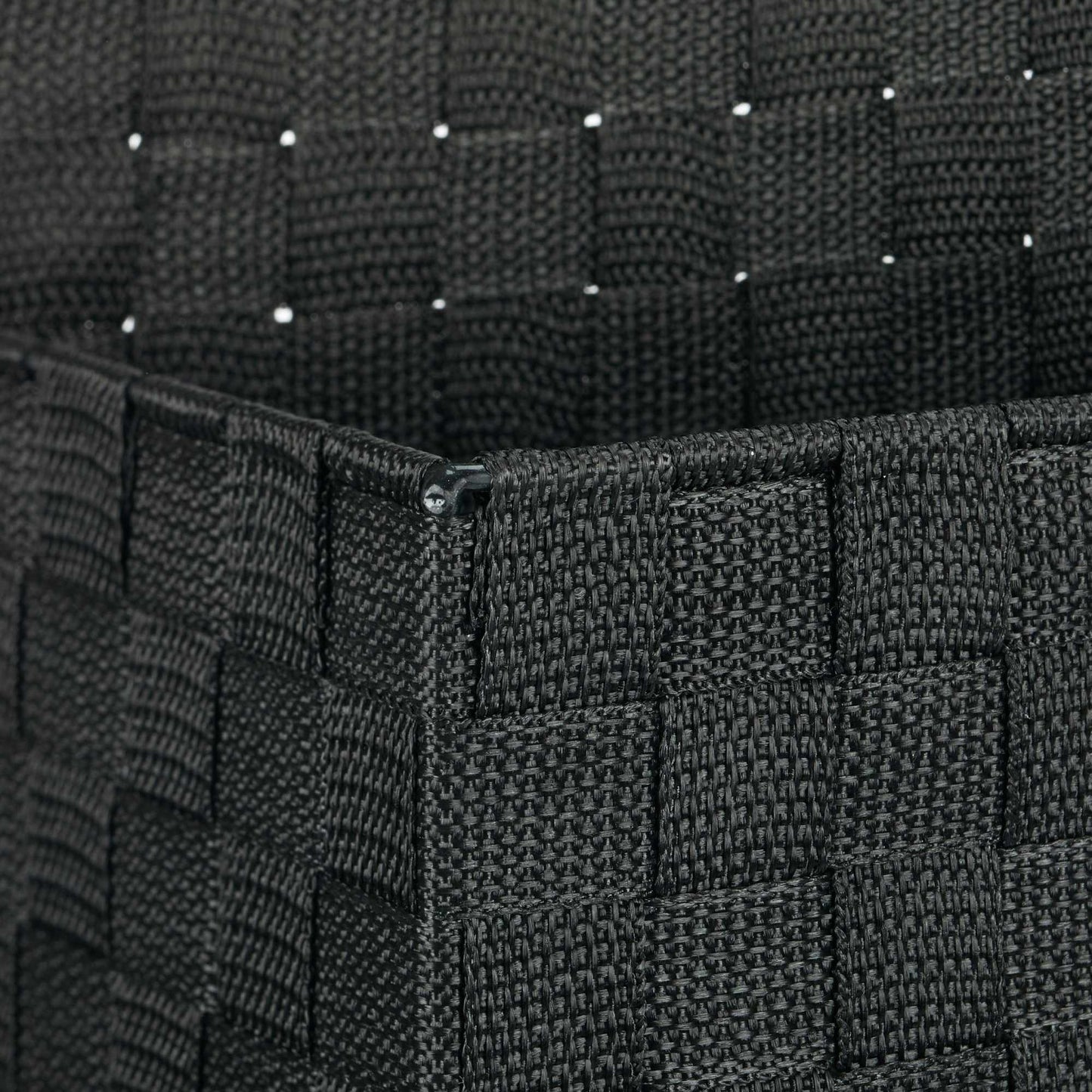 Hanging storage in fabric with 3 baskets
