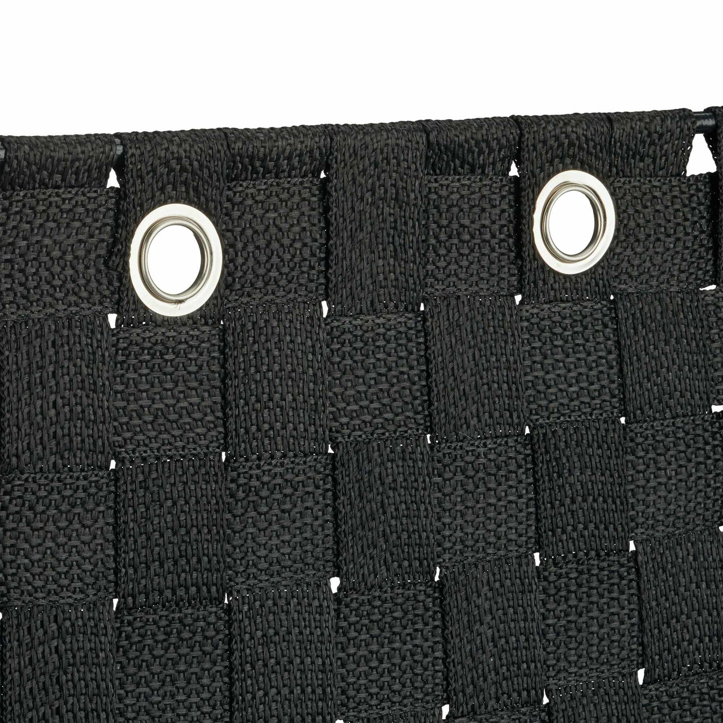 Hanging storage in fabric with 3 baskets