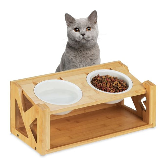 Height-adjustable feeding station for cats