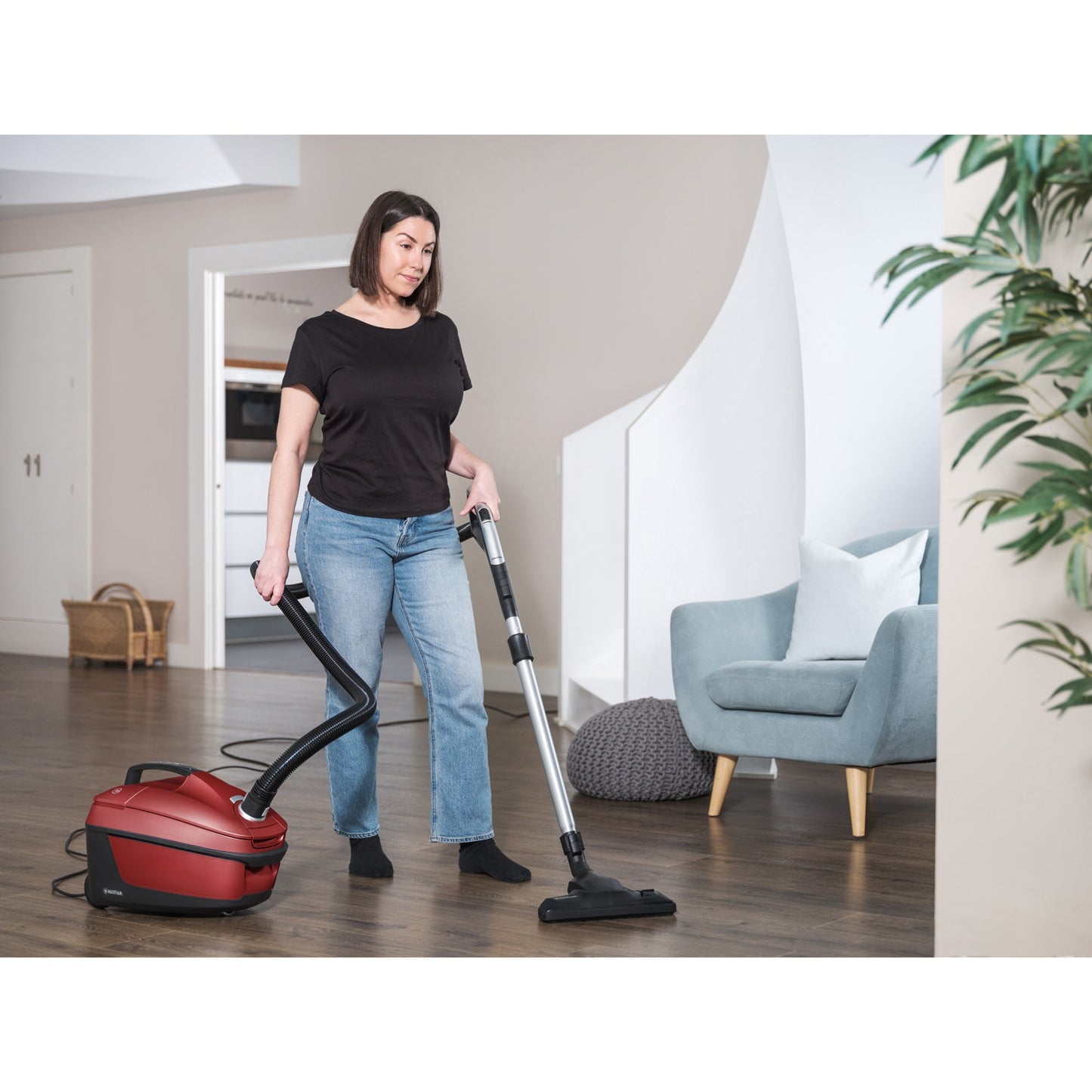 High-Performance Vacuum Cleaner with HEPA Filter, 3.6L Bag
