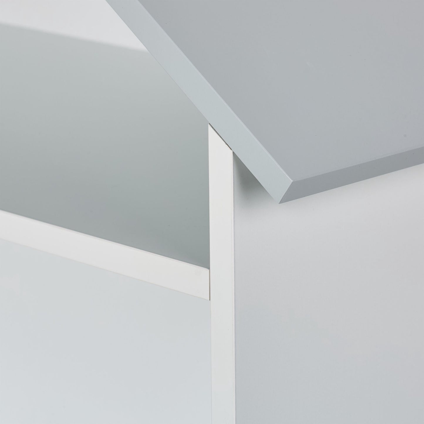House-shaped shelf for children