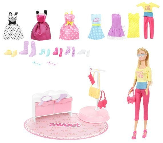 House with clothes + doll