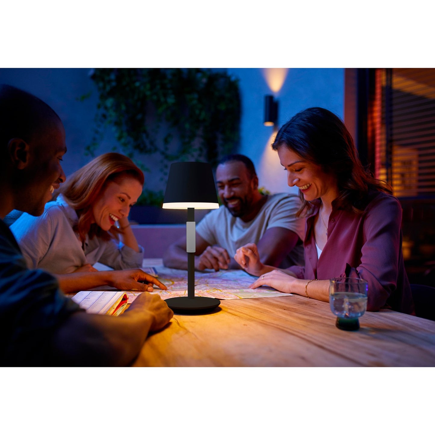 Hue Go Portable table lamp Black/Dark grey