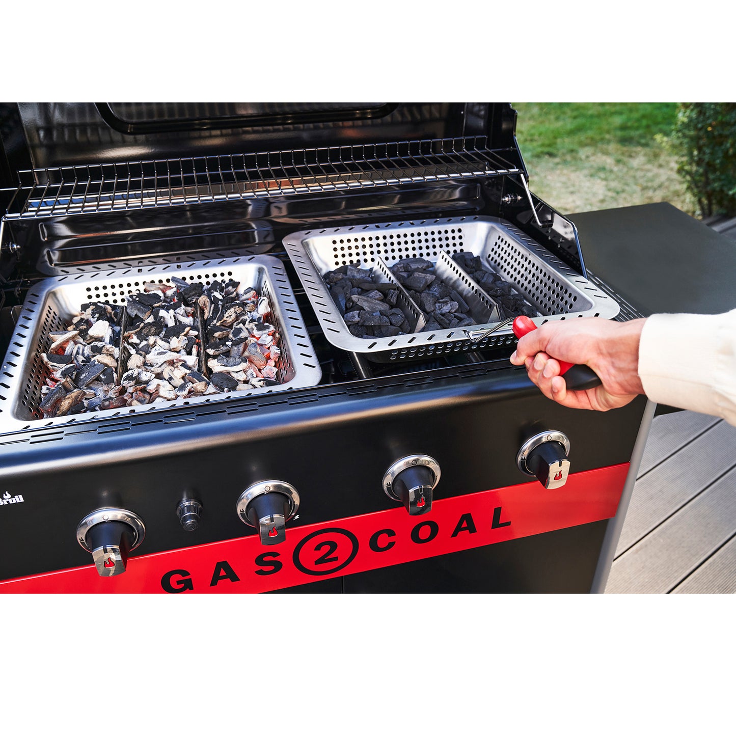 Hybrid Grill Gas2Coal 4 Burners, Gas and Charcoal