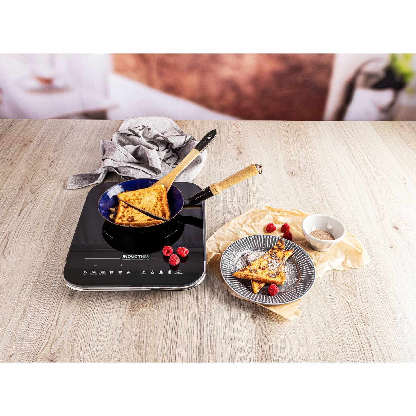 Induction plate w. temperature sensor CTS 2000/IN Touch Control