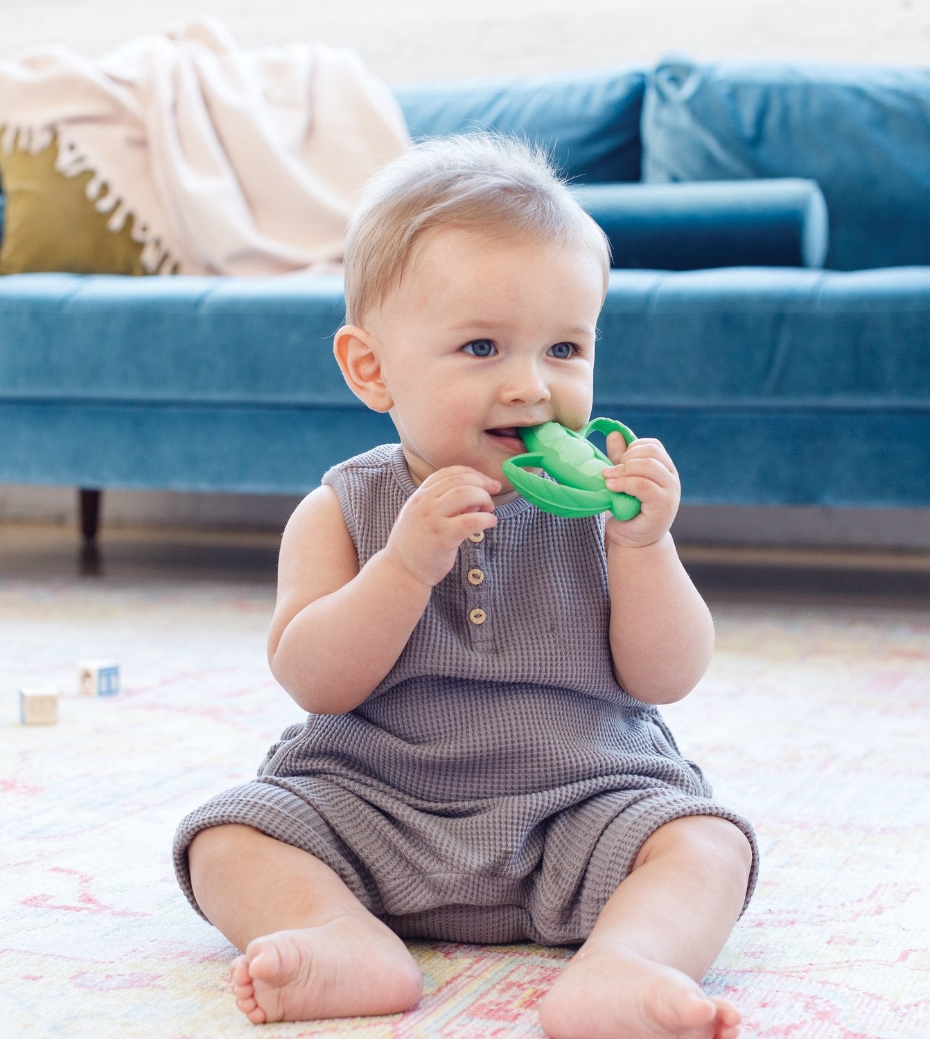 Infantino Lil’ Nibbles Silicone Teether