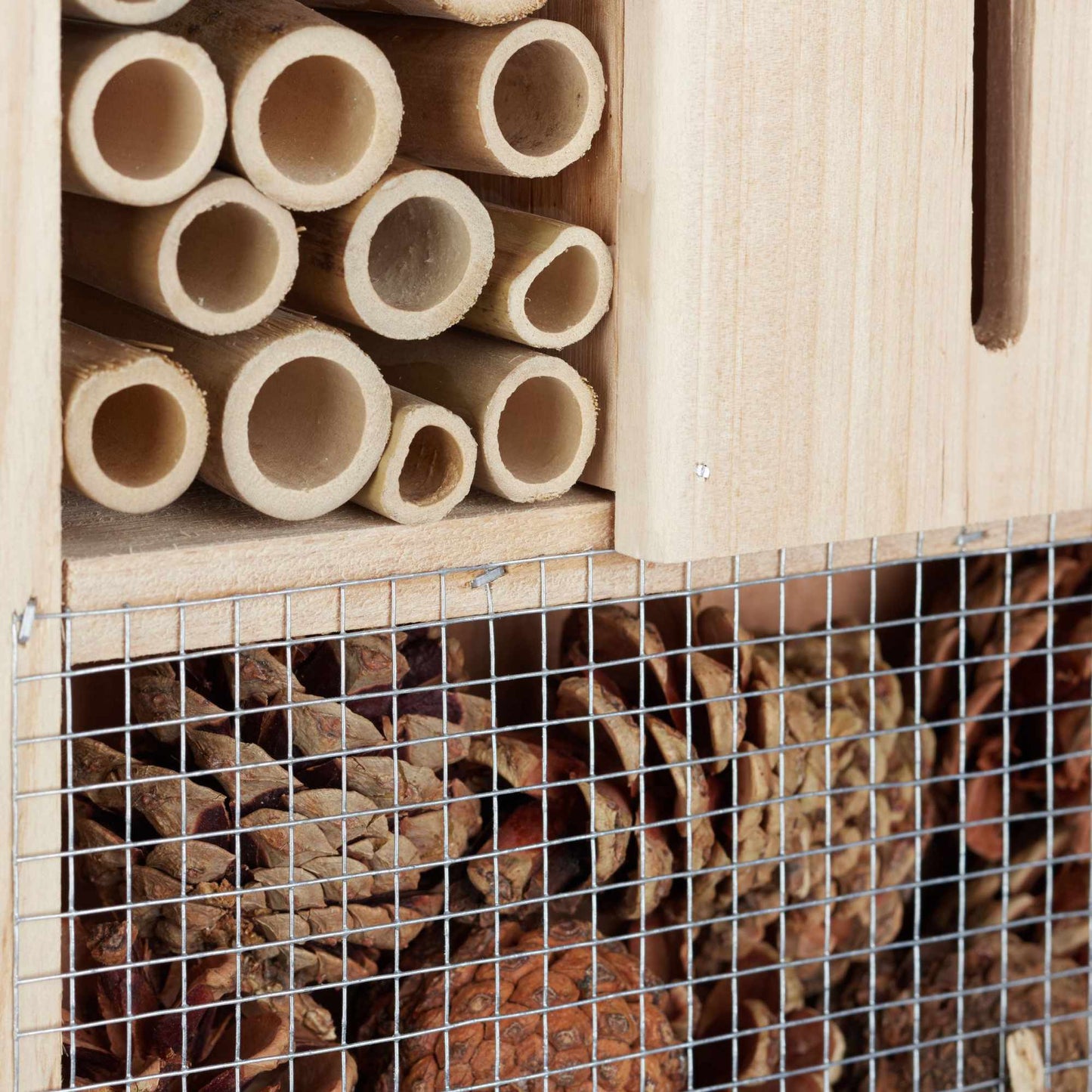 Insect hotel natural size XL