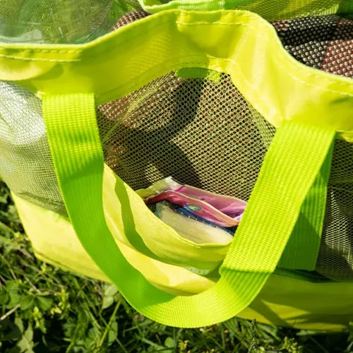 Insulated beach/picnic bag