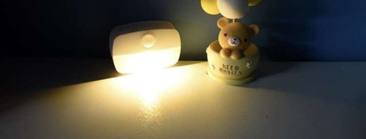 Izoxis 22090 LED night lamp with motion sensor