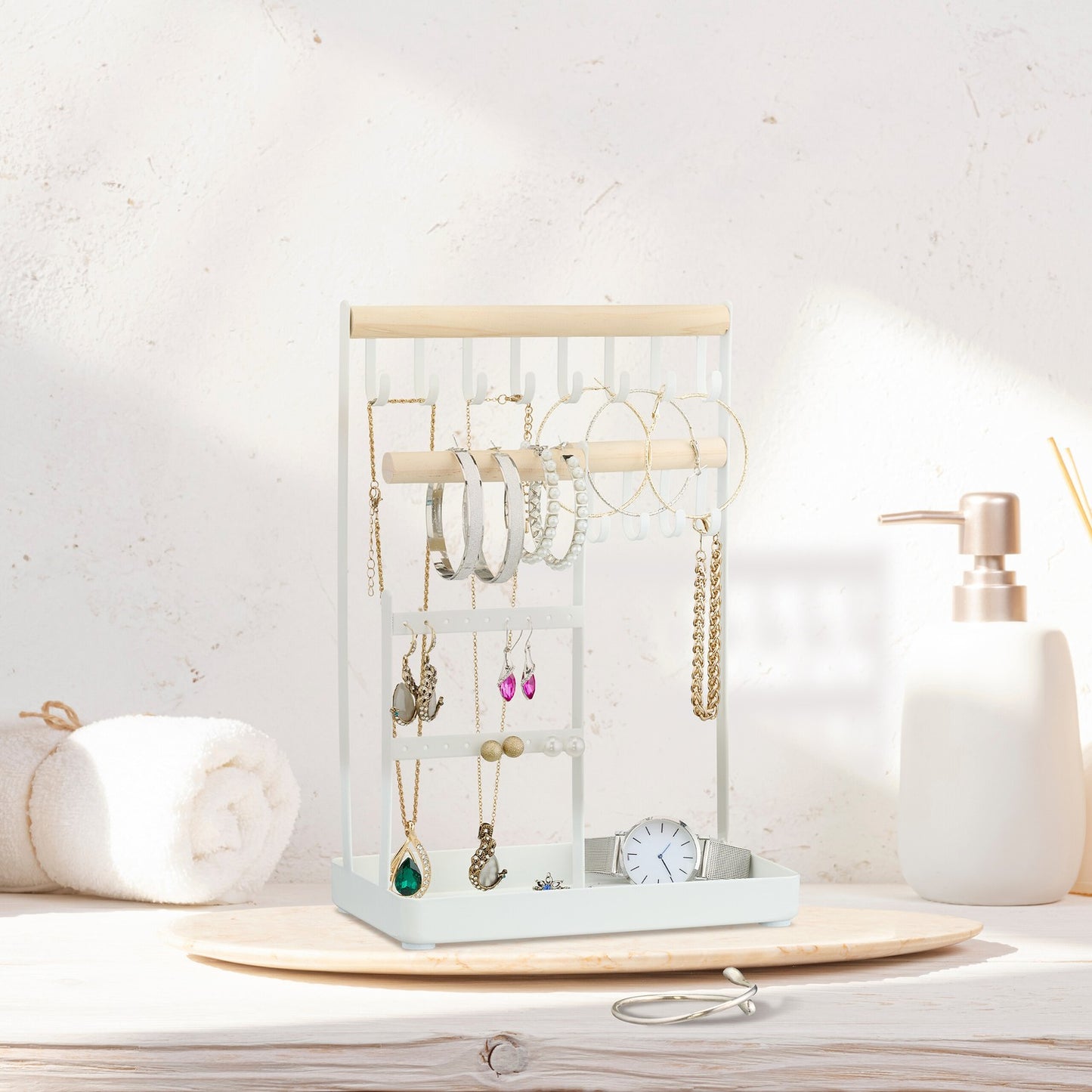 Jewelery holder in wood and iron