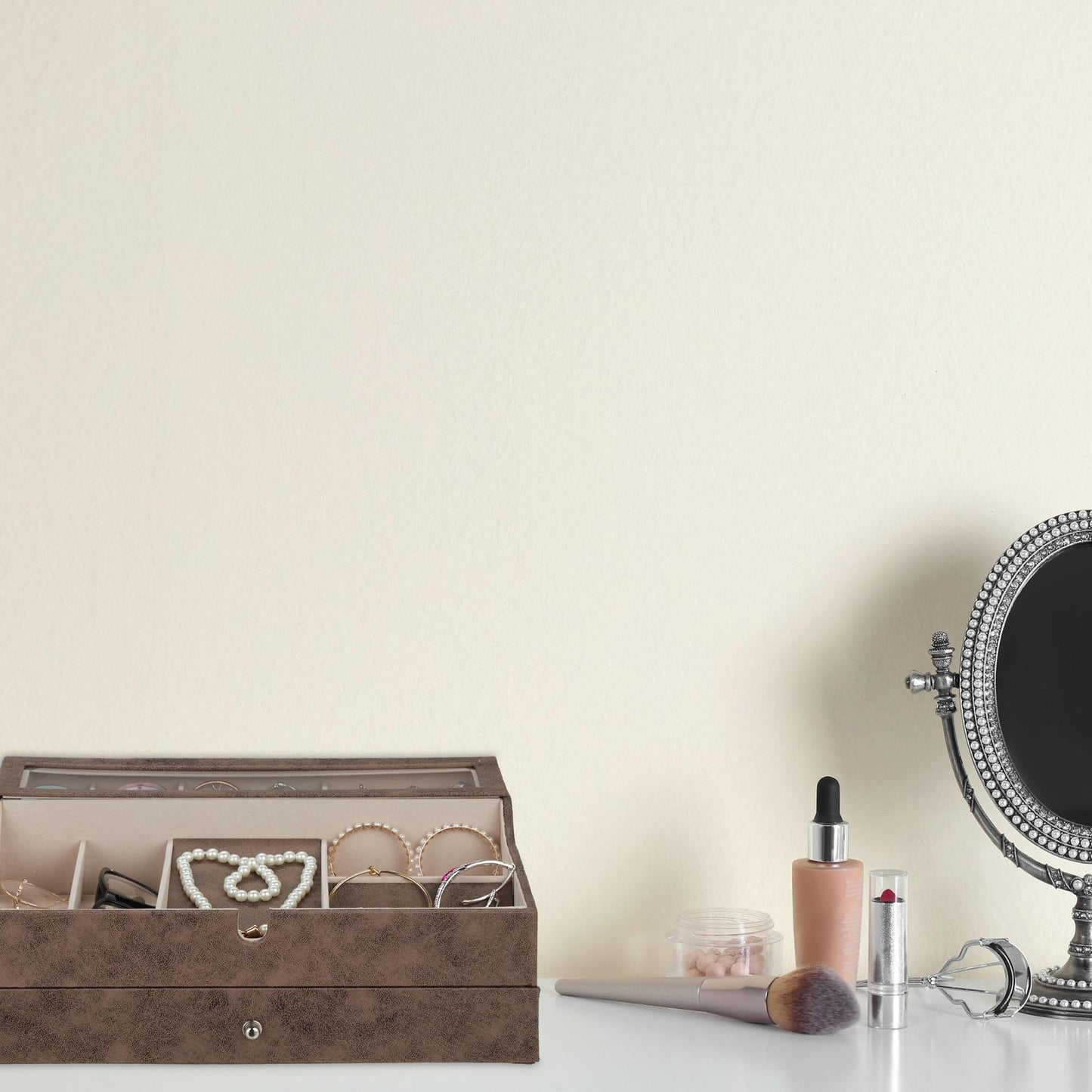 Jewelry box in leather look