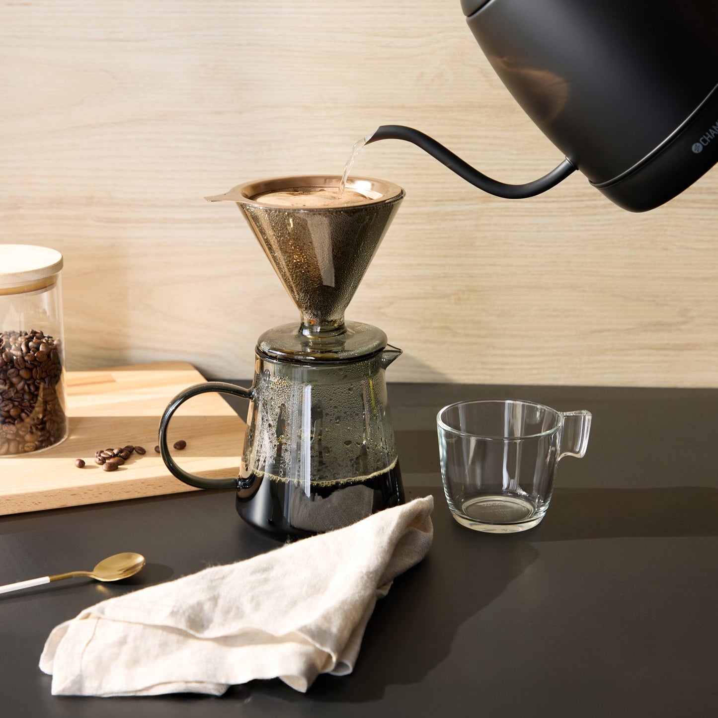 Kettle Elegant 1L VK700 Matt black