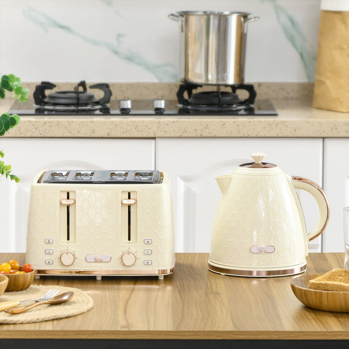 Kettle and toaster set - 1.7 l, 4 slices, 7 browning levels