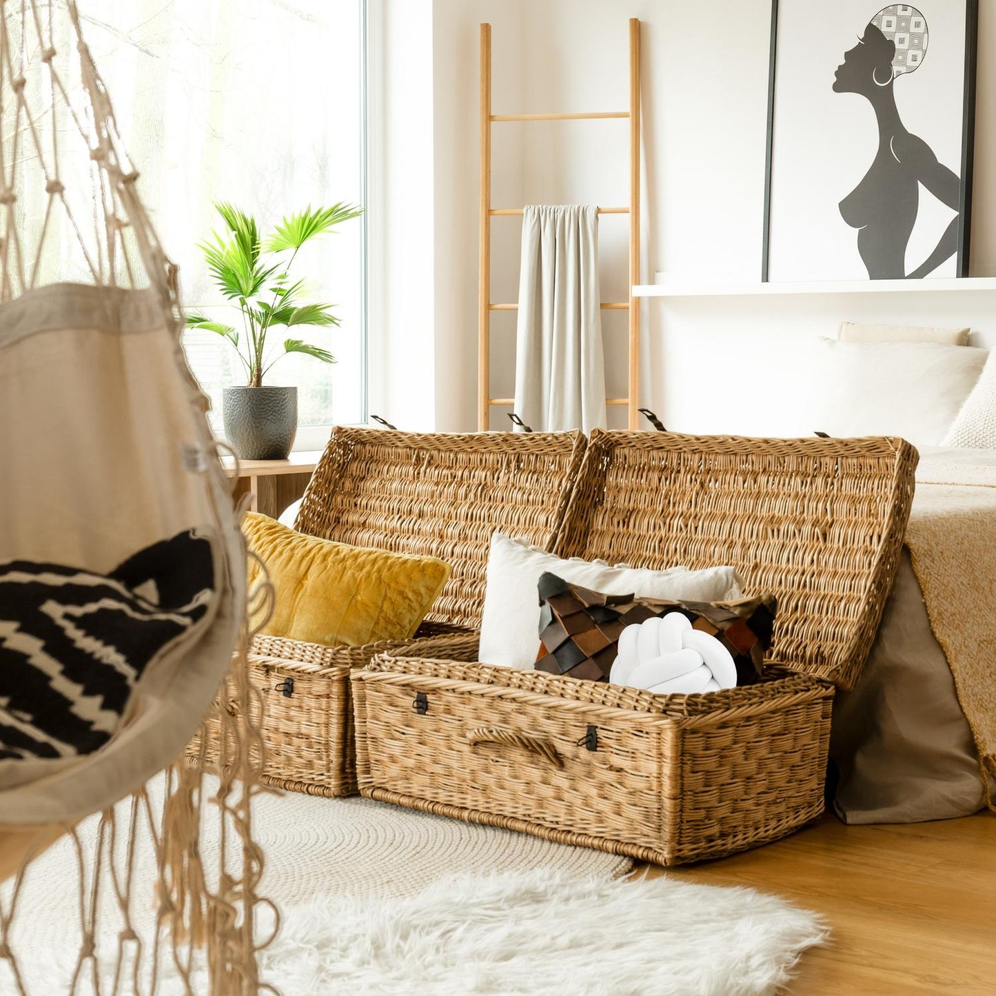 Knot cushion solid color
