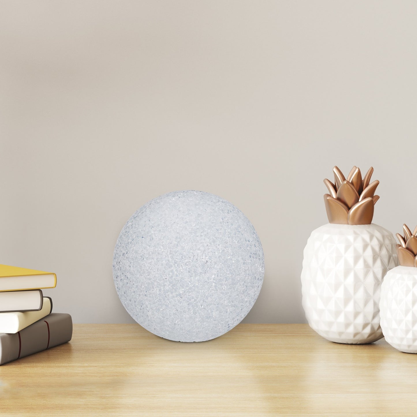 LED ball light with color change