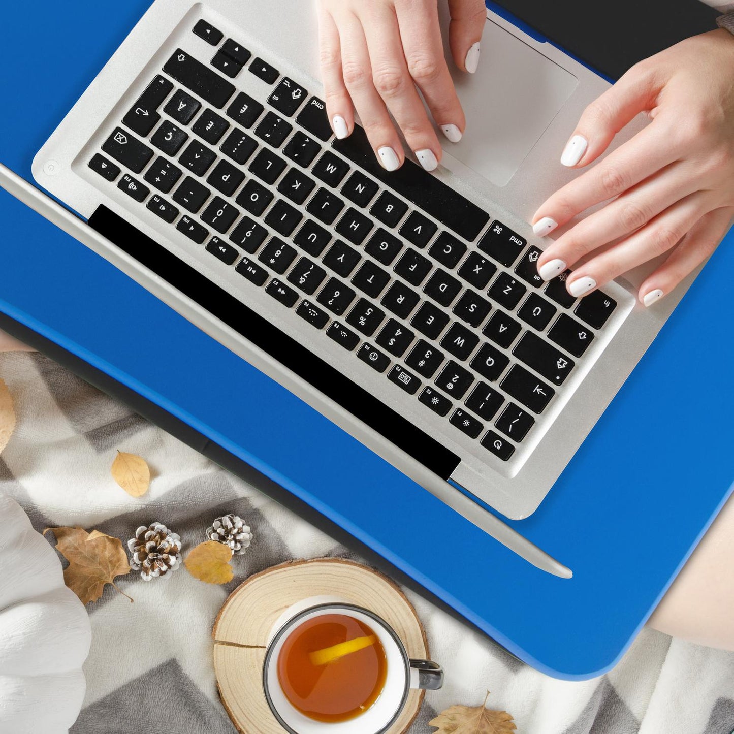 Laptop cushion blue with wrist support