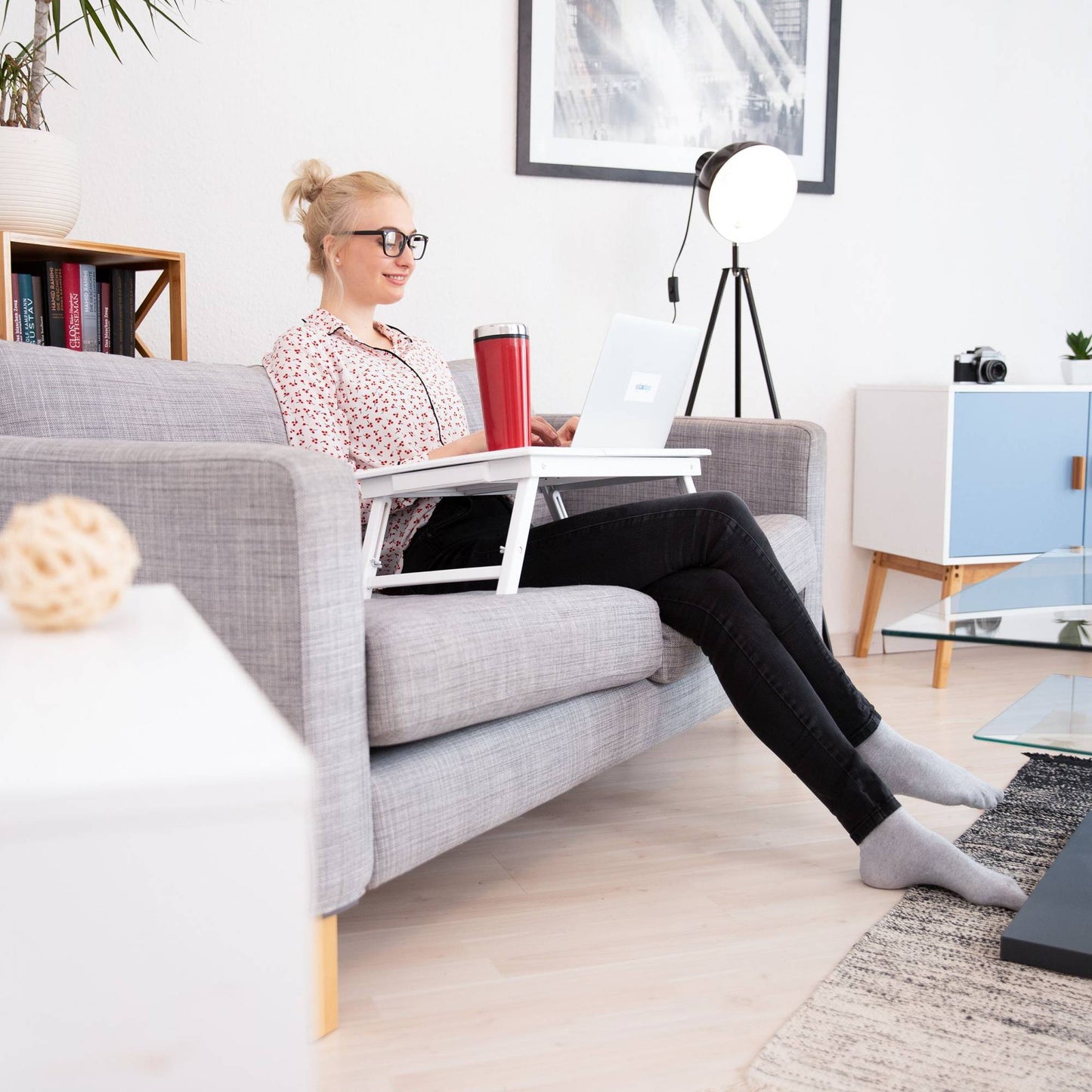 Laptop table in bamboo white