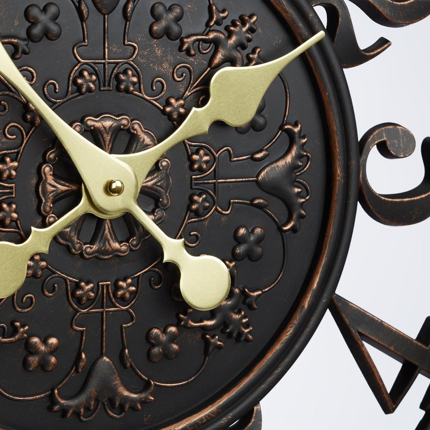 Large wall clock in nostalgic design