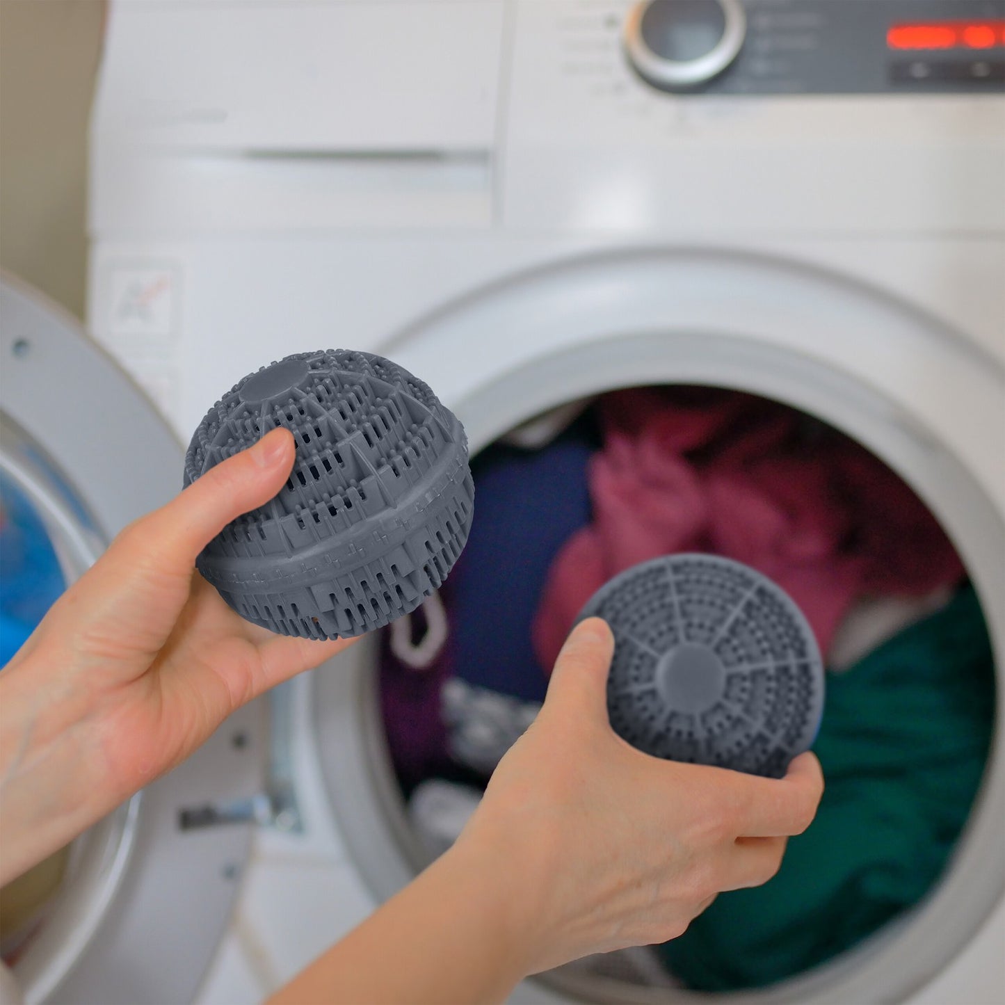 Laundry Balls Set of 4 – Eco-Friendly, Reusable, Up to 1000 Washes