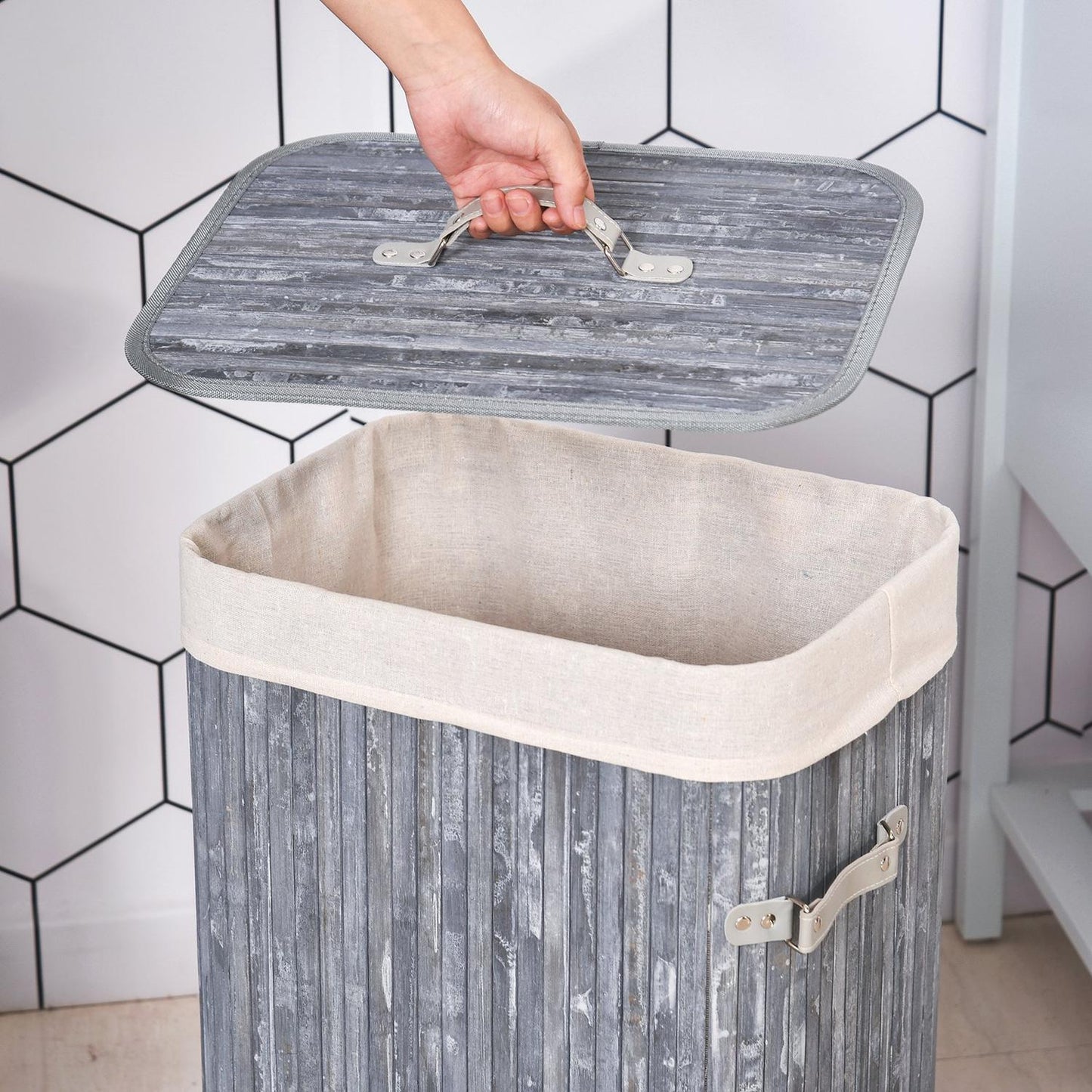 Foldable 72L bamboo laundry basket with lid - grey